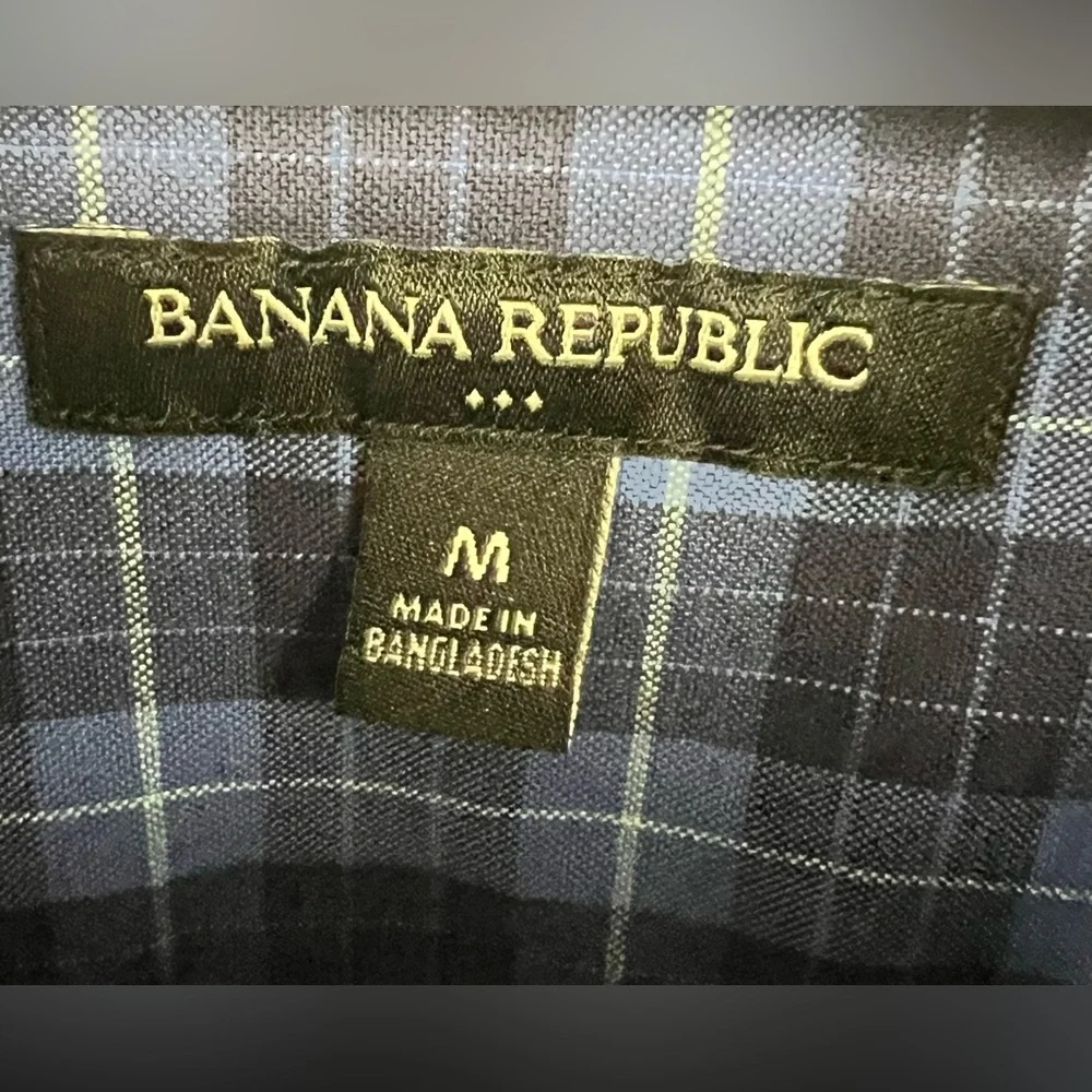 Banana Republic Blue Casual Button Down‎ Shirt- Medium Men’s